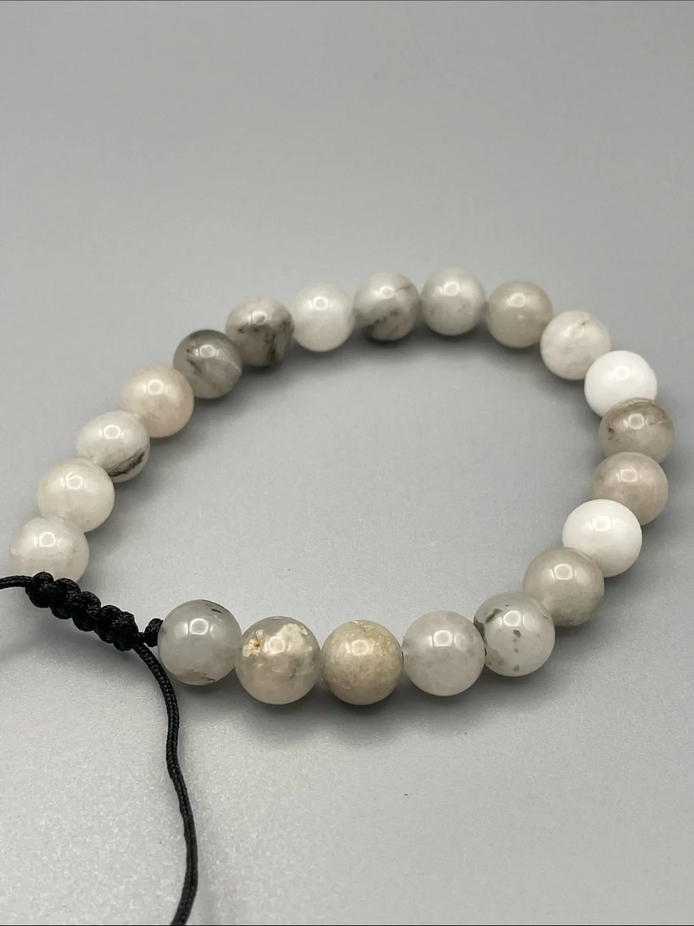 Adjustable Ladies Beaded Bracelet in Mixed Neutral Stones. OS